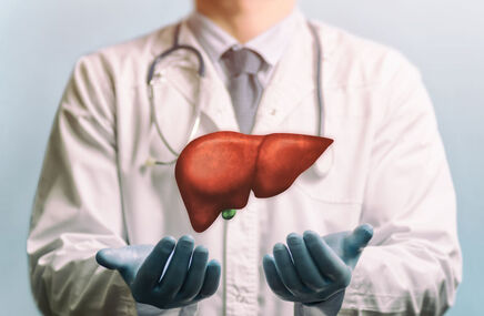 Lekarz hepatolog