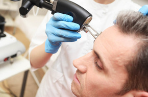 Użycie lasera frakcyjnego w dermatologa
