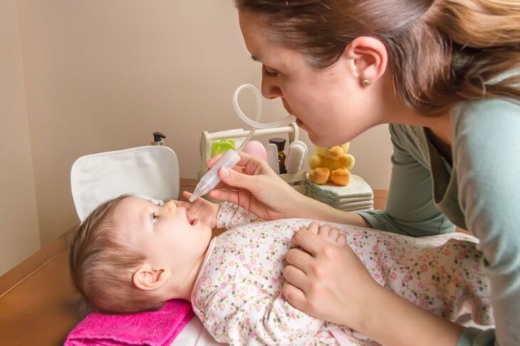 Dziecko z katarem w czasie ząbkowania