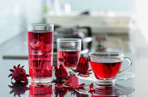 Herbata z rośliny hibiskus
